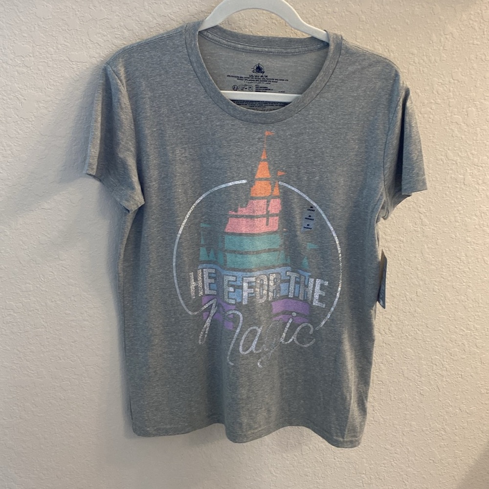 Disney Castle Here for the Magic T-Shirt Women’s Medium